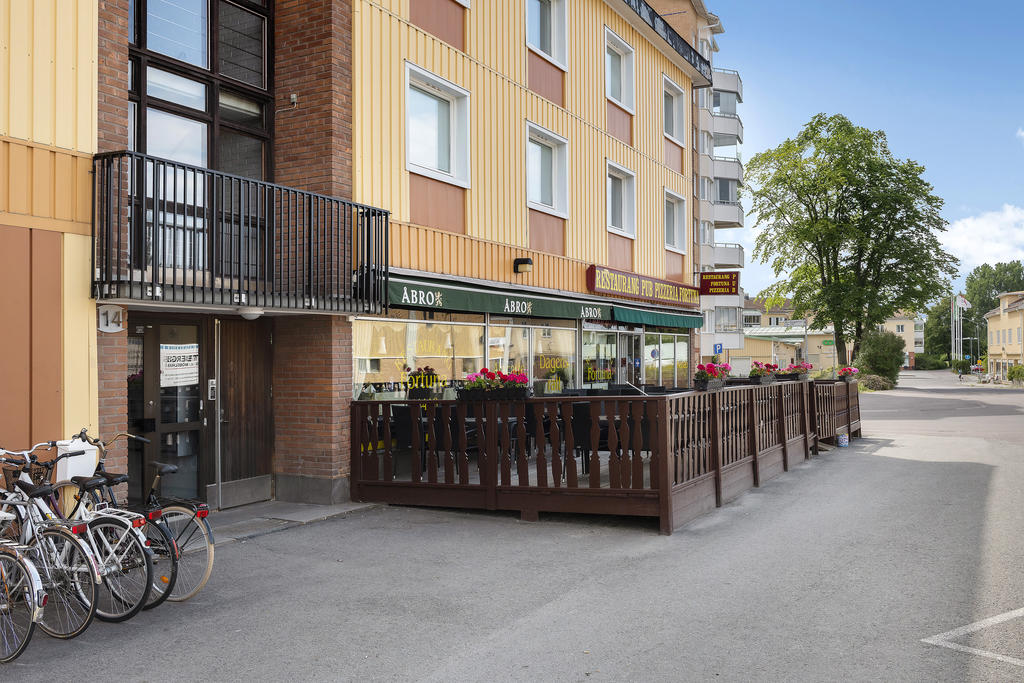 Resturang nere vid entrén. 