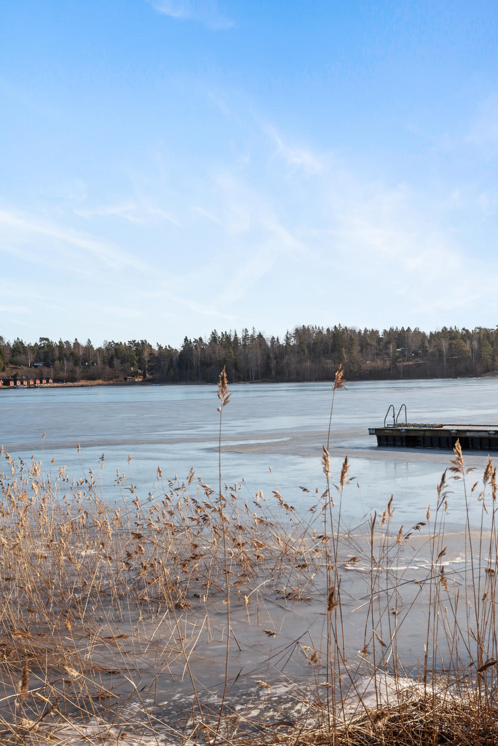 Bad- och båtbryggan