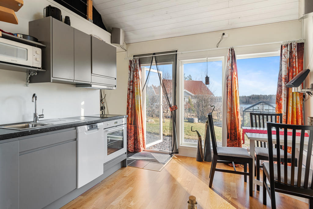 Kök och matplats i Attefallaren