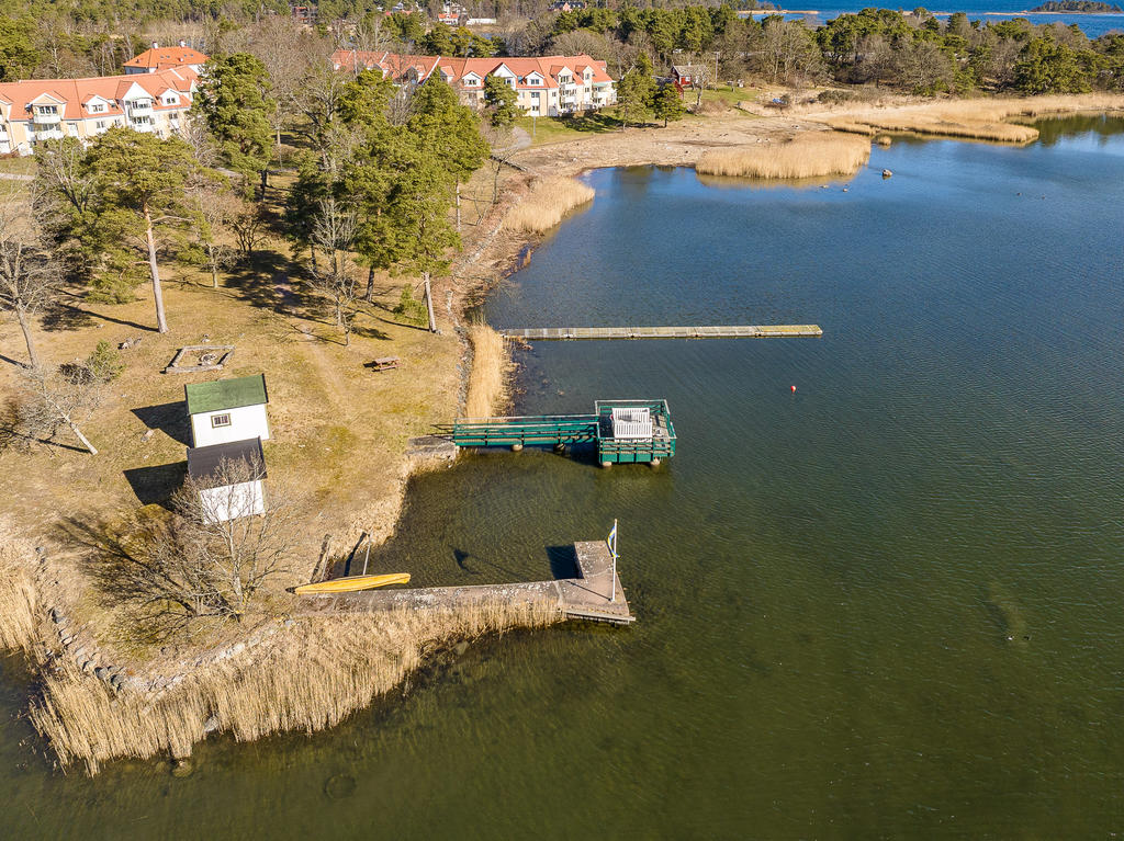 Föreningens egna bryggor och sjöbodar