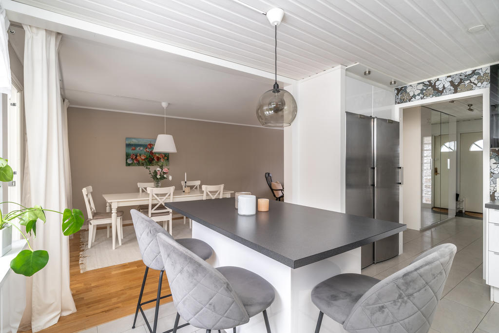 Bra utblick över gästerna när man lagar mat