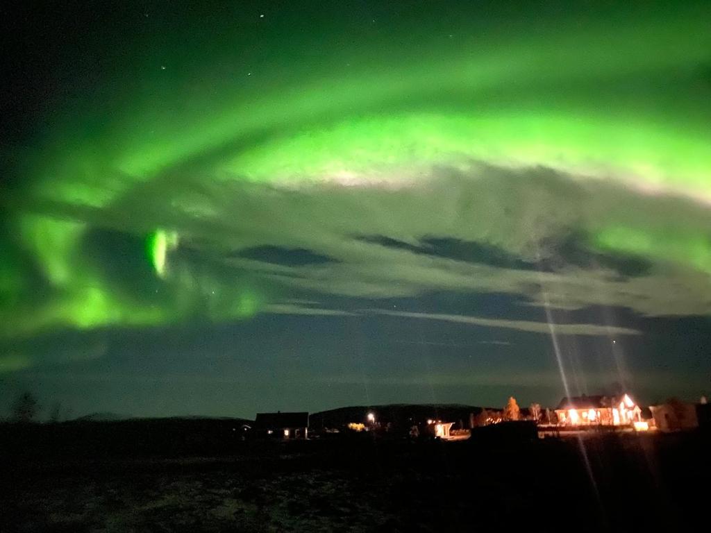 Säljarens bild fotad från gården 