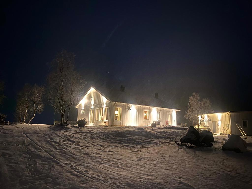 Utebelysning kvällstid