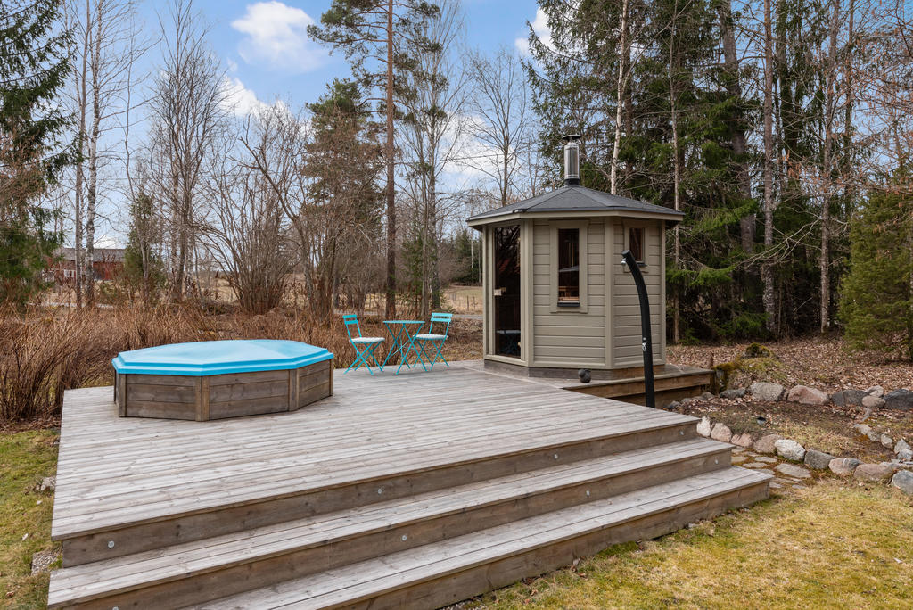 Bastu och badtunna /  pool