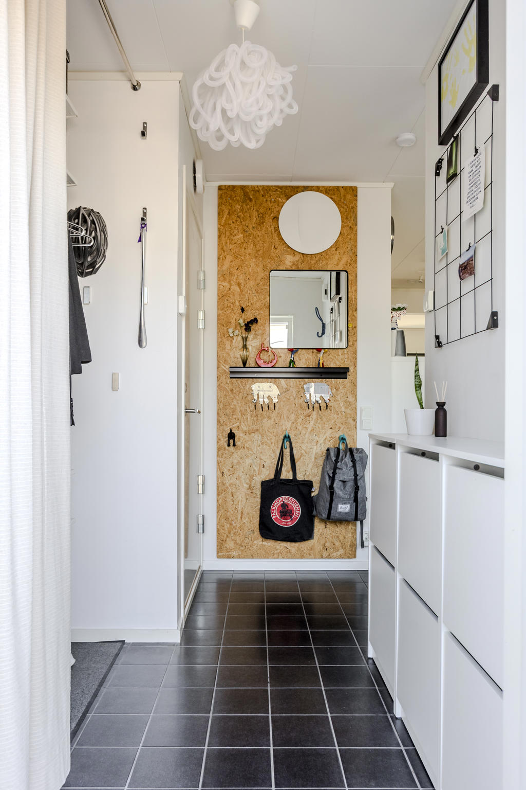 Hallen har plats för klädavhängning