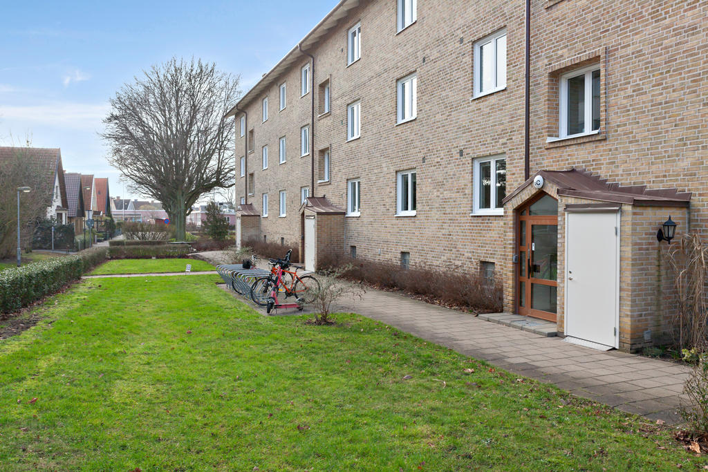 Föreningens hus ligger granne med ett lugnt villaområde