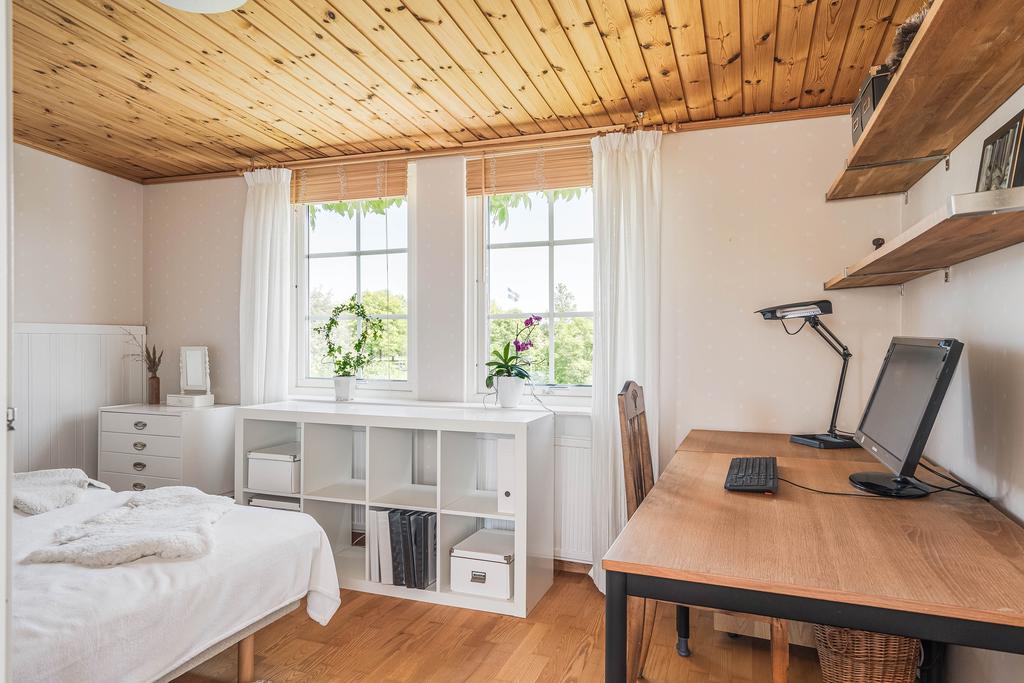 Sovrum med fint ljusinsläpp