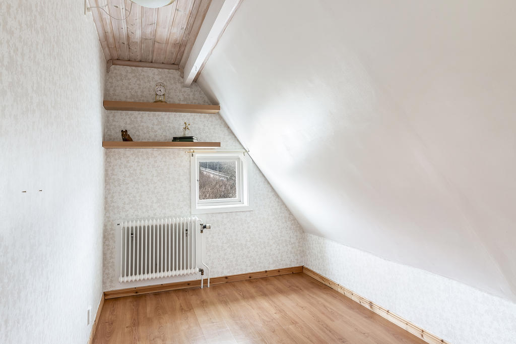 Kattvind med ljusinsläpp