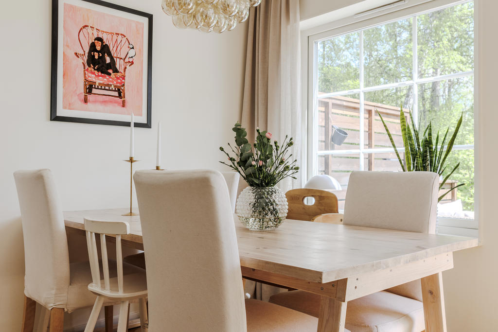 Mysig matplats i anslutning av köket