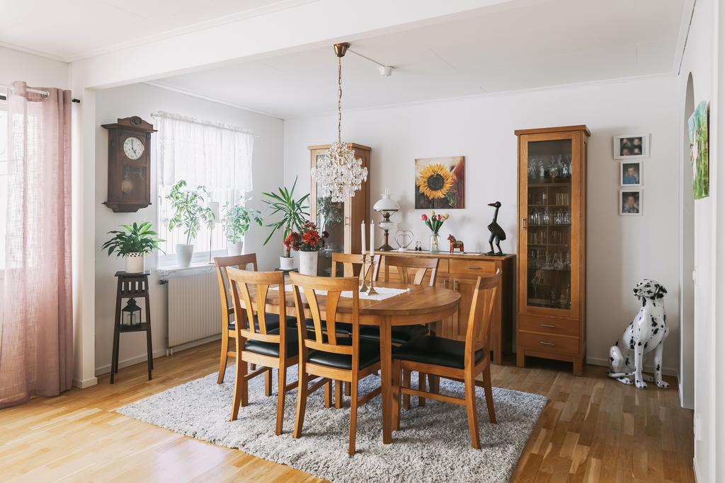 Den perfekta ytan för middagar med familj och vänner! 