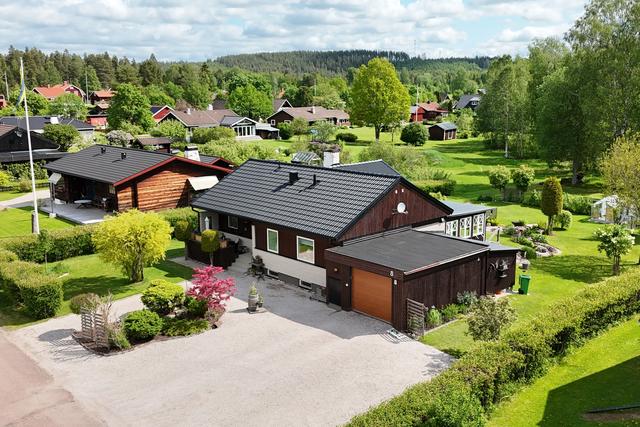 Välkommen till Djura Dikåkersvägen 8!