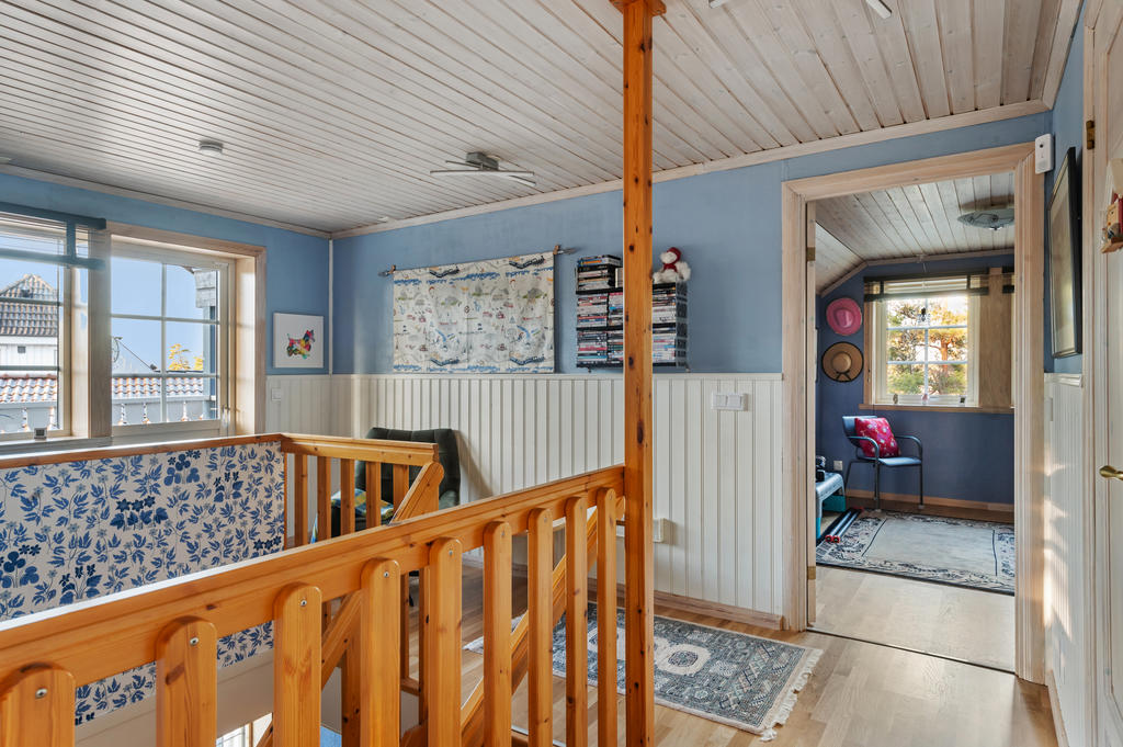 Övre hall mot sovrum 2