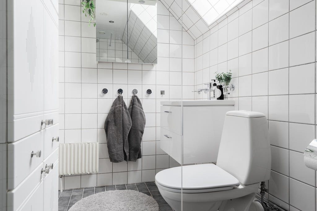 Badrum med dusch på övre plan