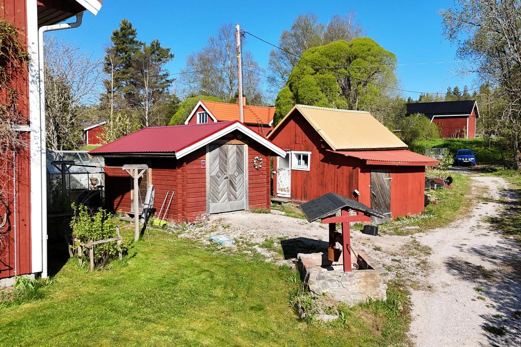 "Truttboa" och redskapsskjulet