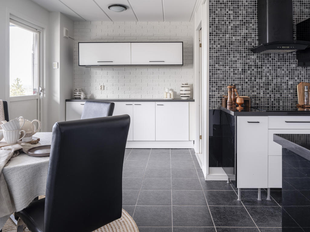 Matplats på entréplan