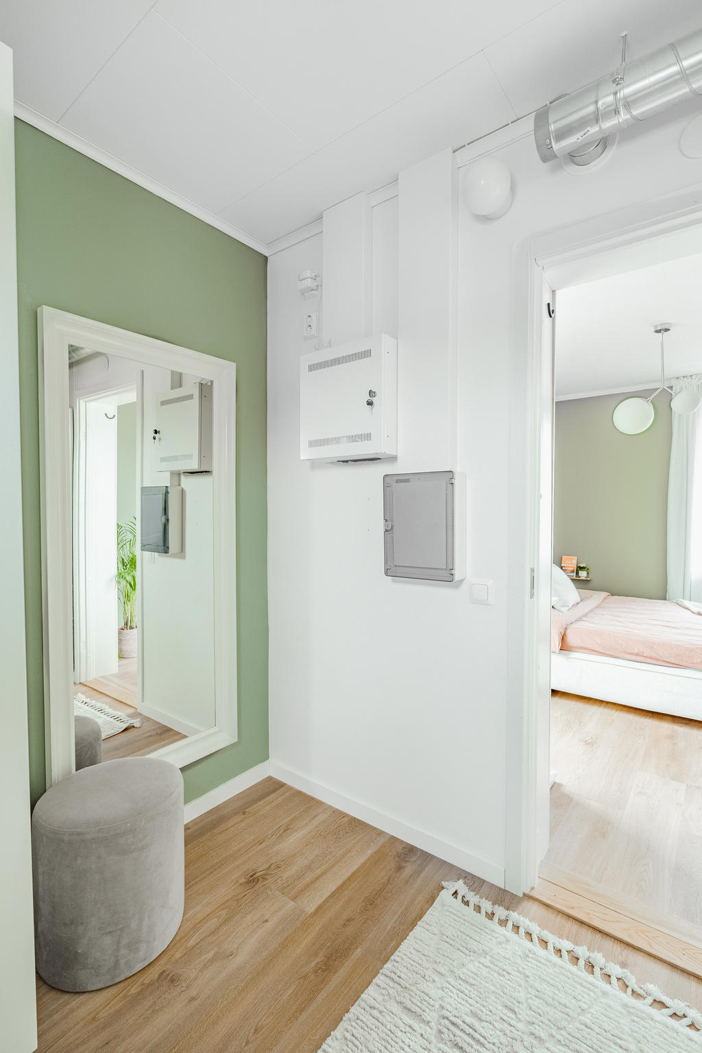 Klädkammare som med enkla medel kan ställas om till walking closet eller hemmakontor