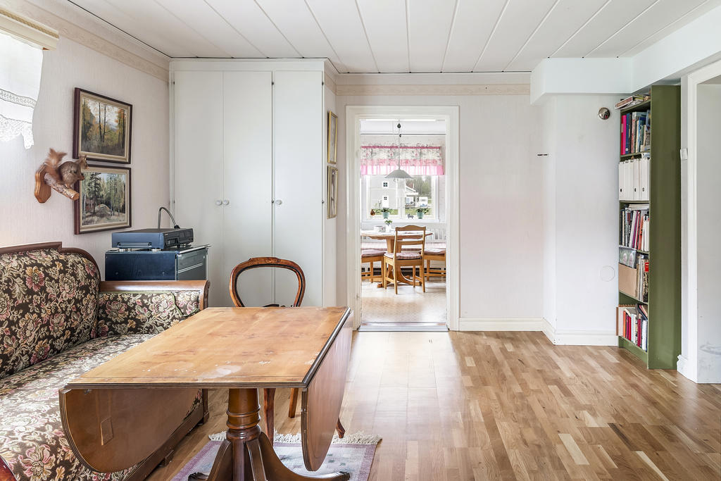 Vardagsrum i anslutning till  matsal