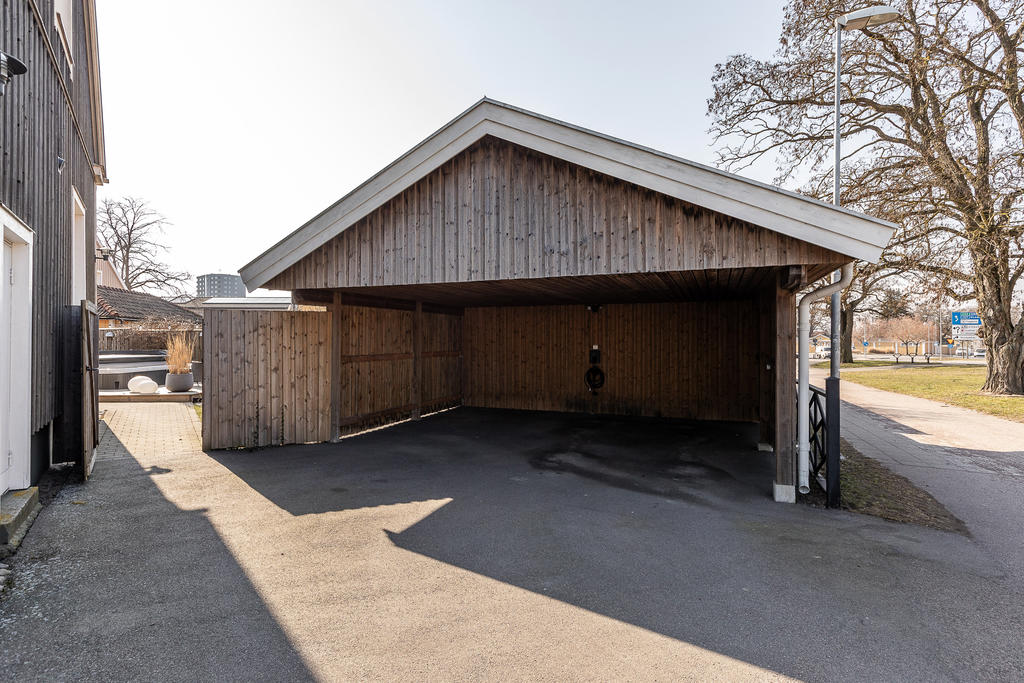 Carport