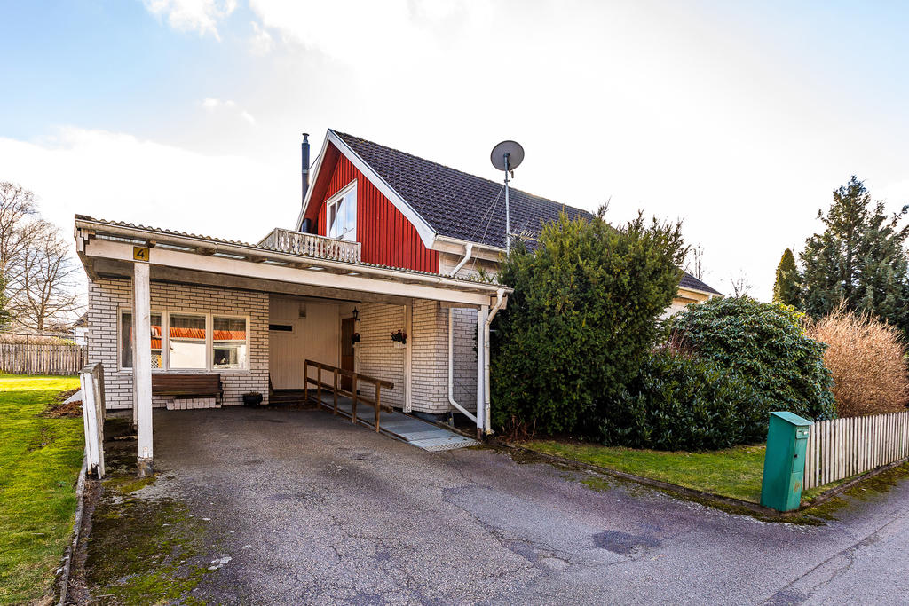 Uppfart med carport