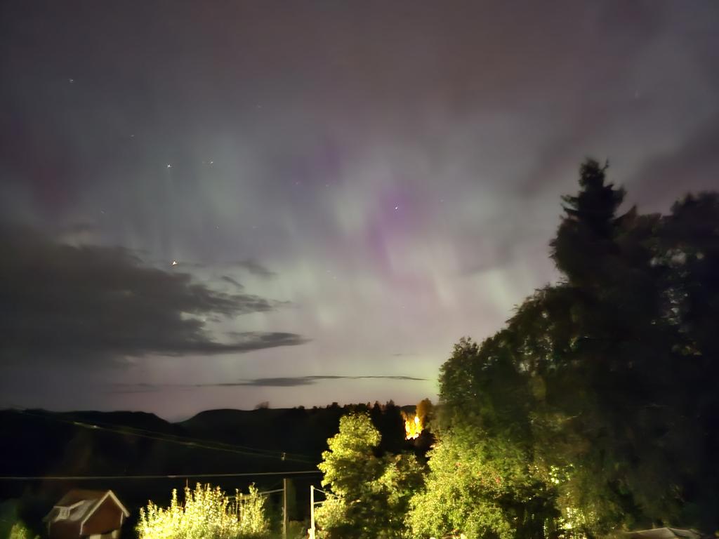 Otroligt vackert norrsken sett från huset!
