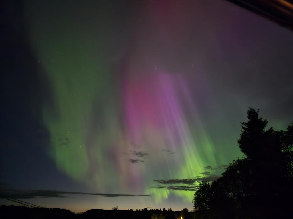 Otroligt vackert norrsken sett från huset!