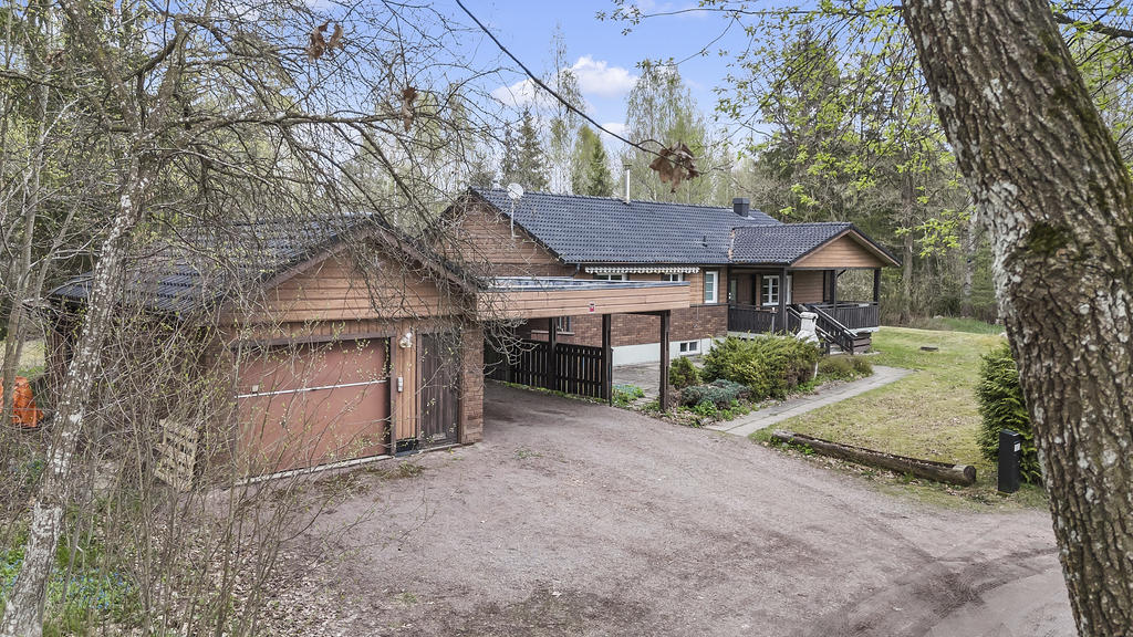 Garage och carport