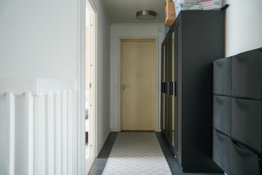 Hall/korridor till sovrum och garage