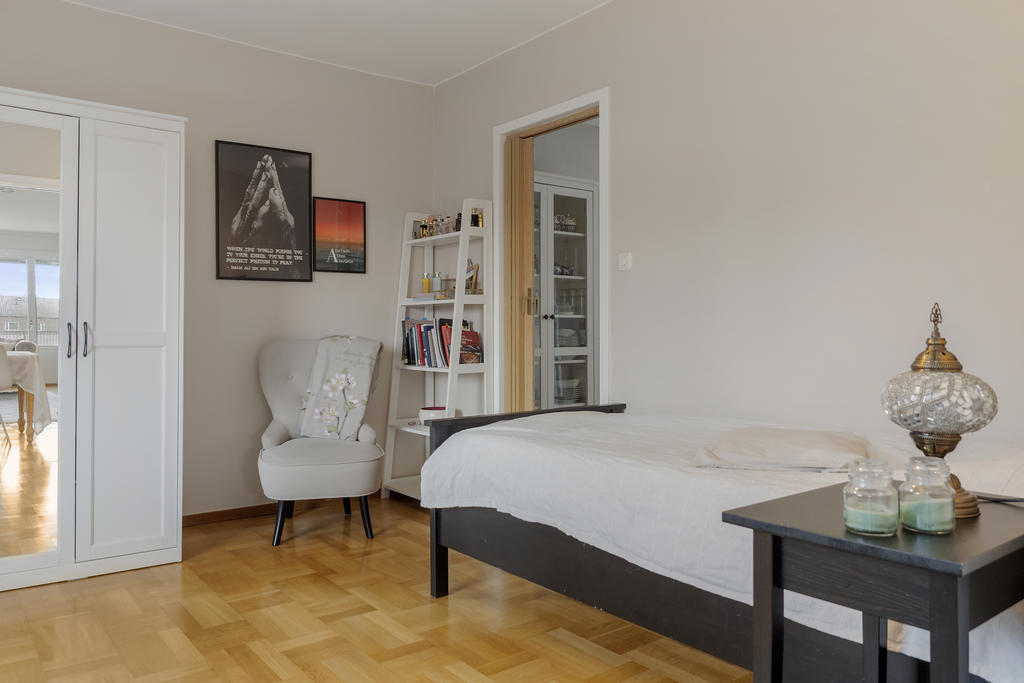 Allrum/Sovrum 2 med två ingångar