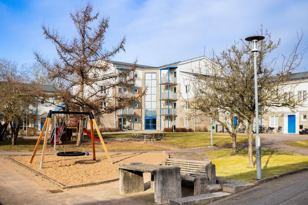 Gemensam lekplats på innergården