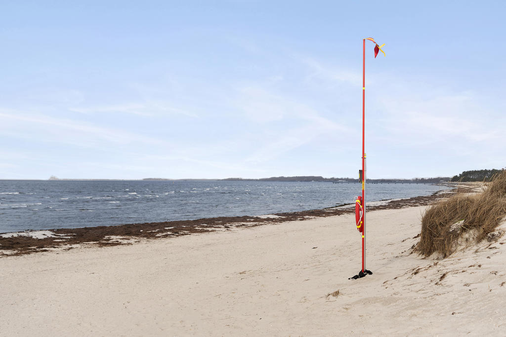 150 meter bort ligger stranden med obruten havsutsikt