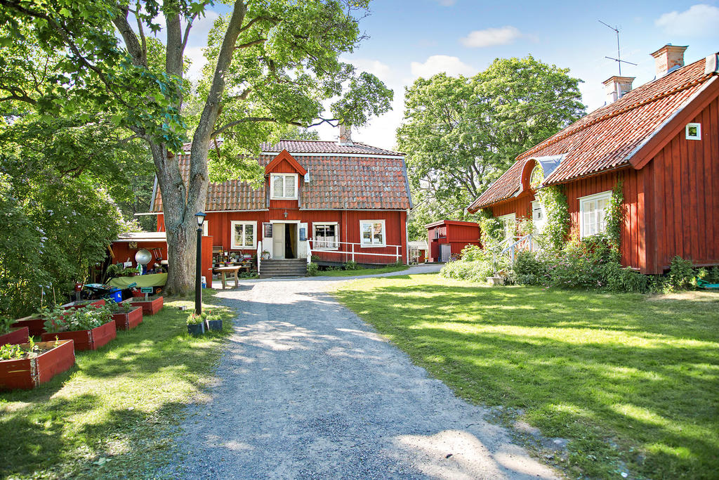 Välbesökta Långängens Gård på Lidingö med anor ifrån - 1700 talet 