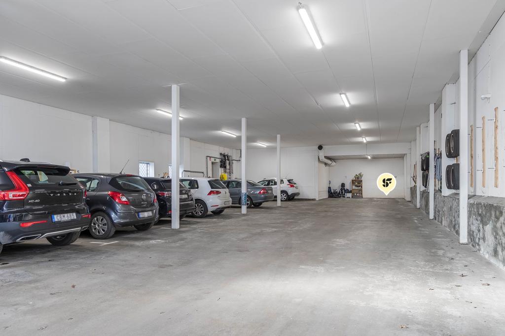 Egen garageplats (markerad)