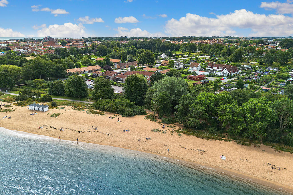 Närmaste stranden från Gesällgatan är bara en promenad bort nära stadskärnan