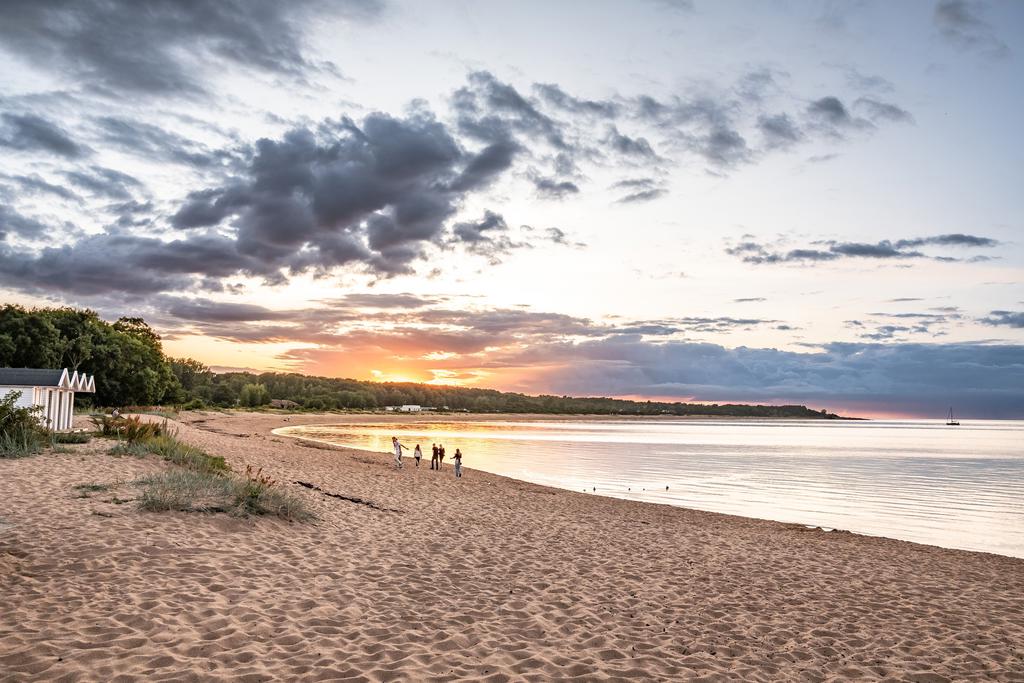 Närmaste stranden i Simrishamn