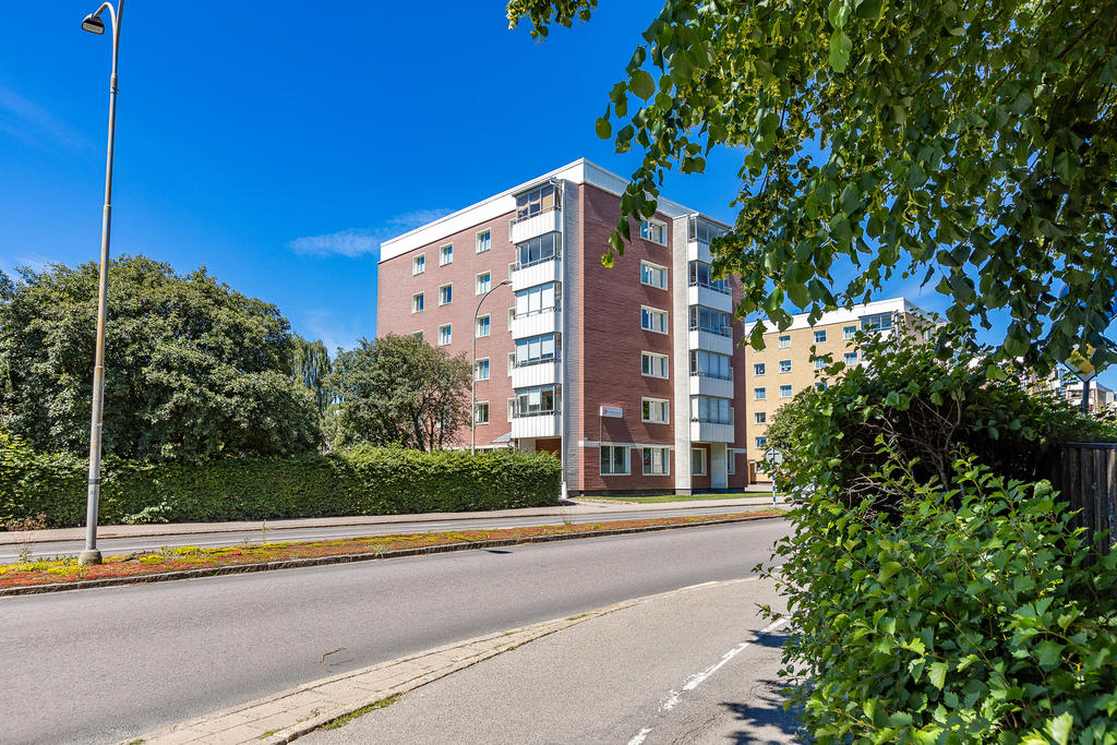 Huset närmast stan 