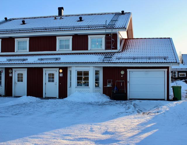 Världsmästarvägen 24, ett fint bostadsrättsparhus i omtyckta Tuolluvaara