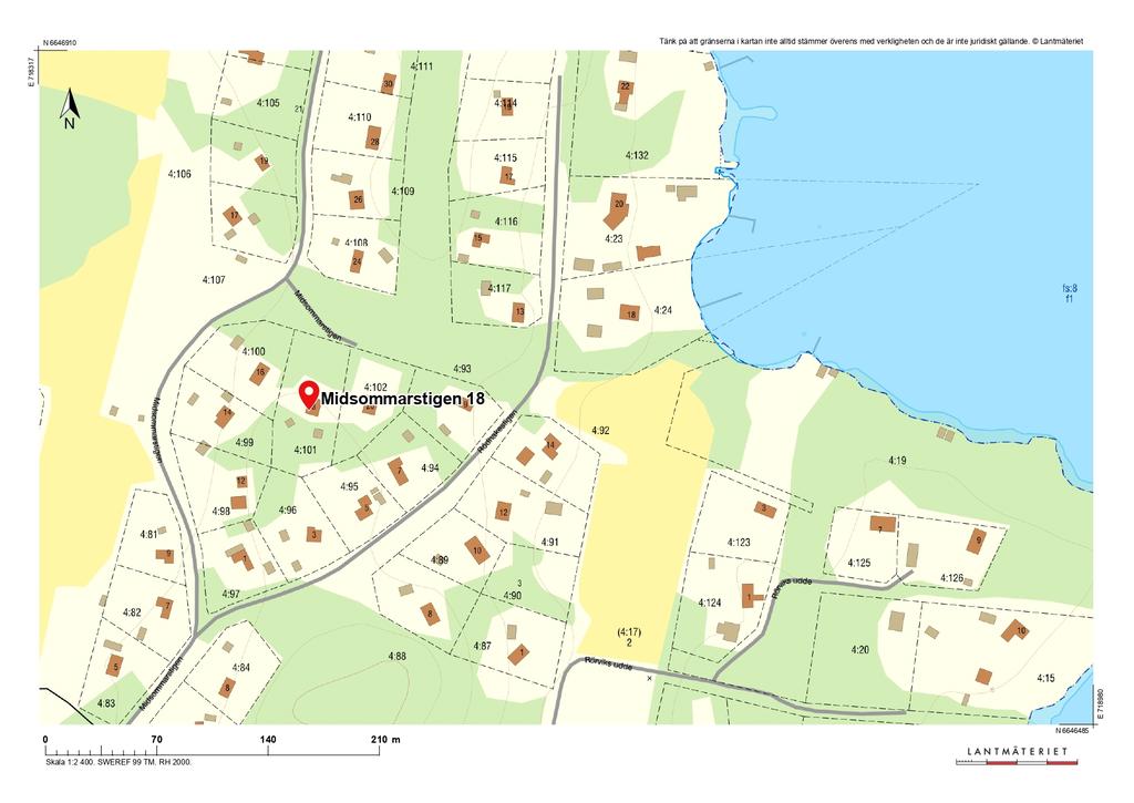 Rörvik är en levande och omtyckt plats året om. Här kan du njuta av lugna promenader längs havet, gemenskapen i området och möjligheten att enkelt ta del av skärgårdens aktiviteter. Oavsett om du söker en rofylld plats för återhämtning eller ett aktivt friluftsliv är detta fritidshus en perfekt utgångspunkt.