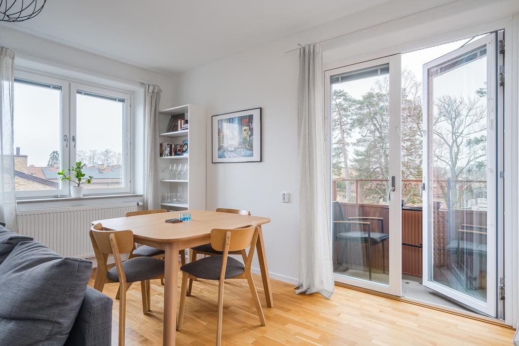 Dubbeldörr till balkongen