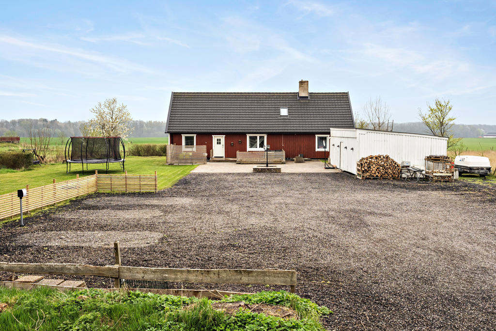 Stor uppfart med elbilsladdare