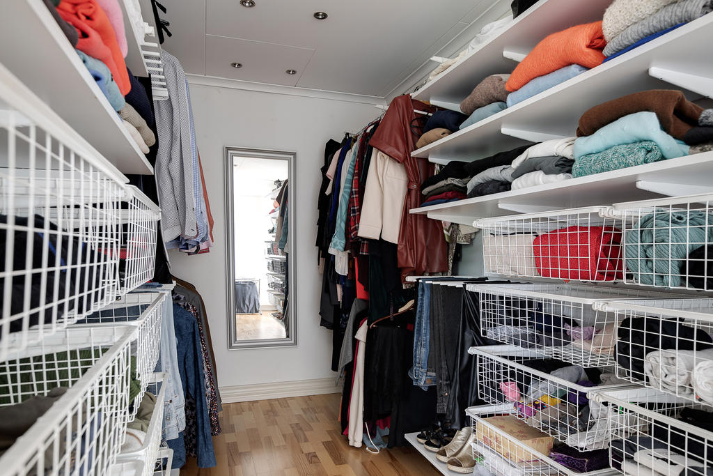 Praktisk walk in closet