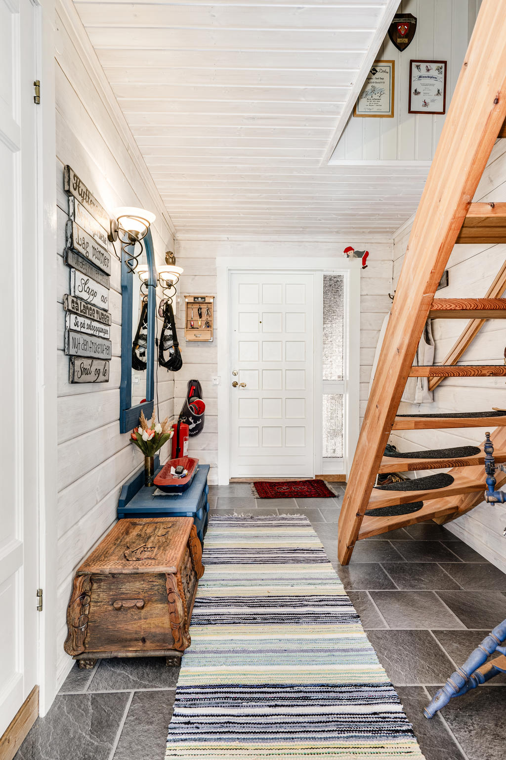 Entréhall-Välkommen in!