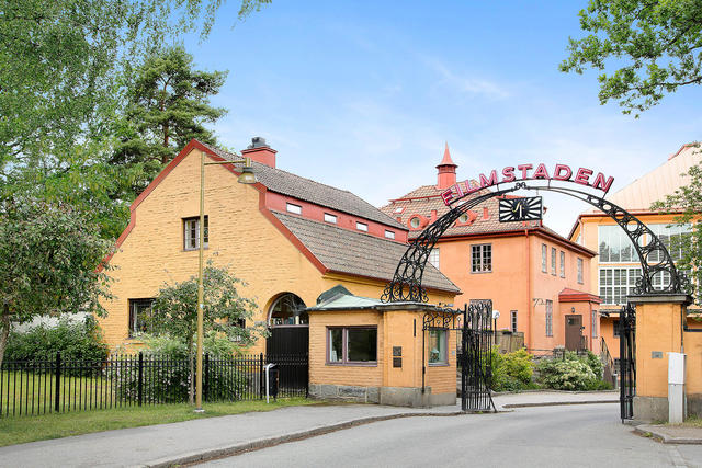 Med Gamla Filmstaden som närmsta granne hittar du portvaktsstugan där nygräddade våfflor serveras. Här ligger även Råsundas egen biograf vilket gör att biobesöken blir både mer spontana och tätare.