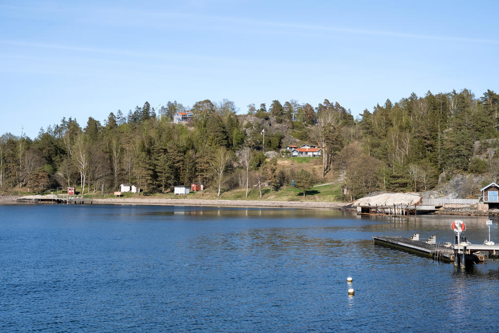 Söskär badplats med sandstrand och klippbad.