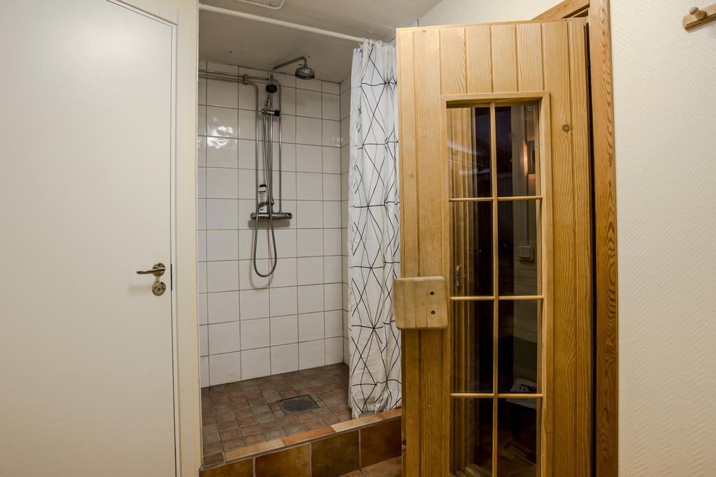 Bastu med dusch och wc