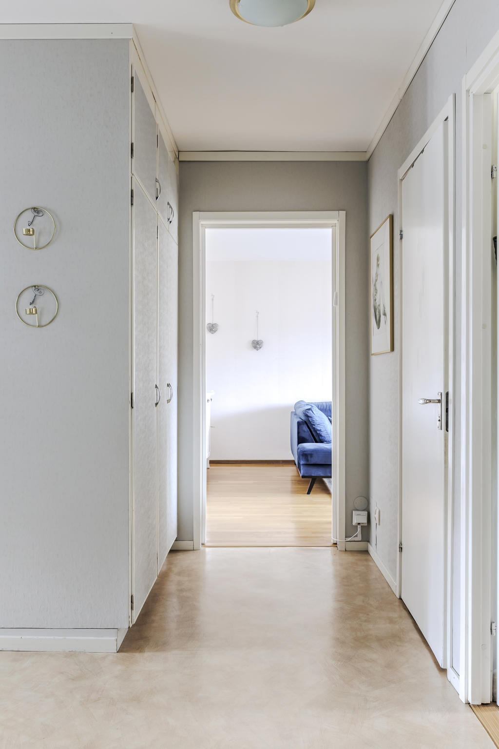 Bra med förvaring i hall