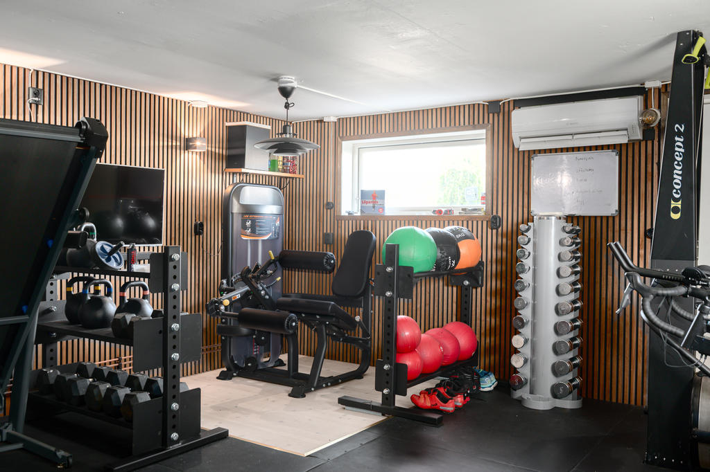Gym, före detta garage.
