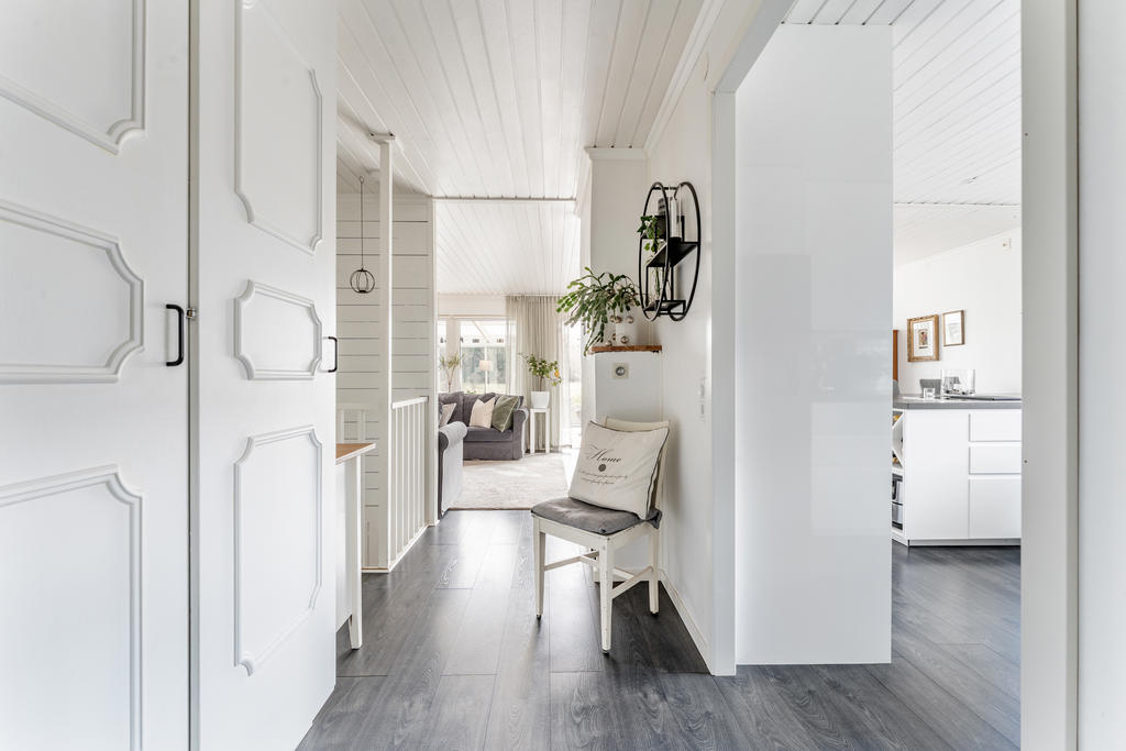 Inre hall med garderober