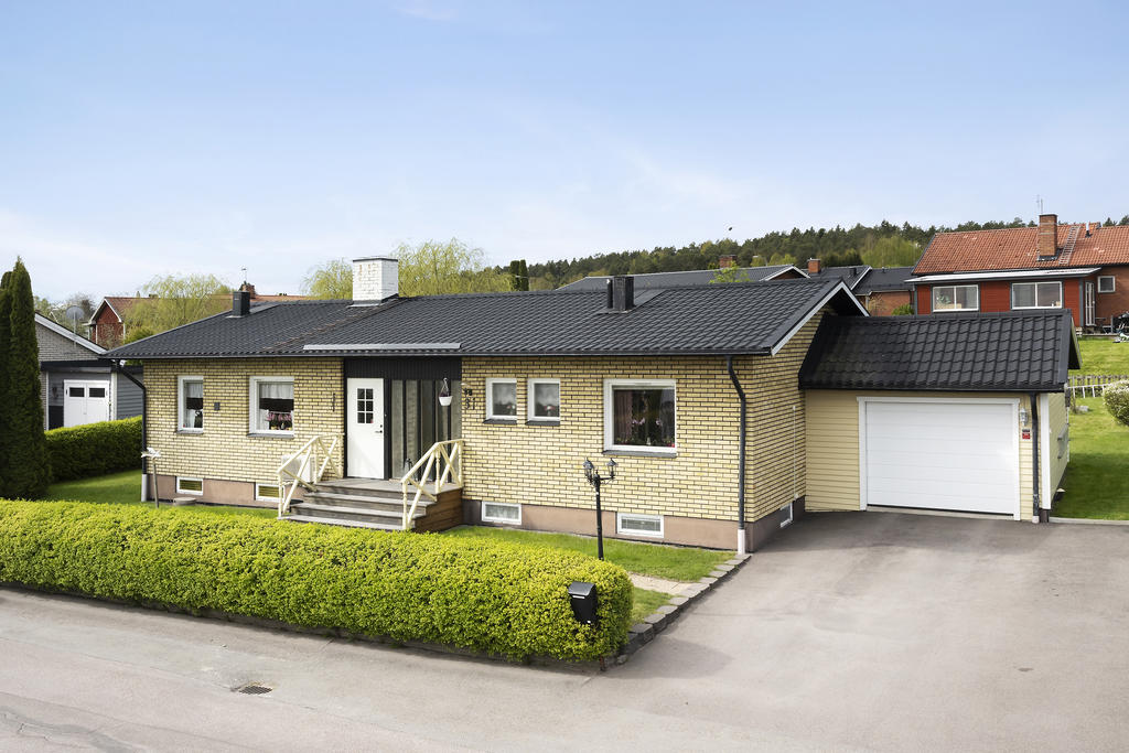 Framsidan av fastigheten