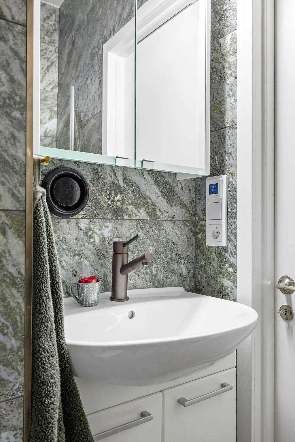 Smakfull och påkostad dusch, exklusiva materialval 