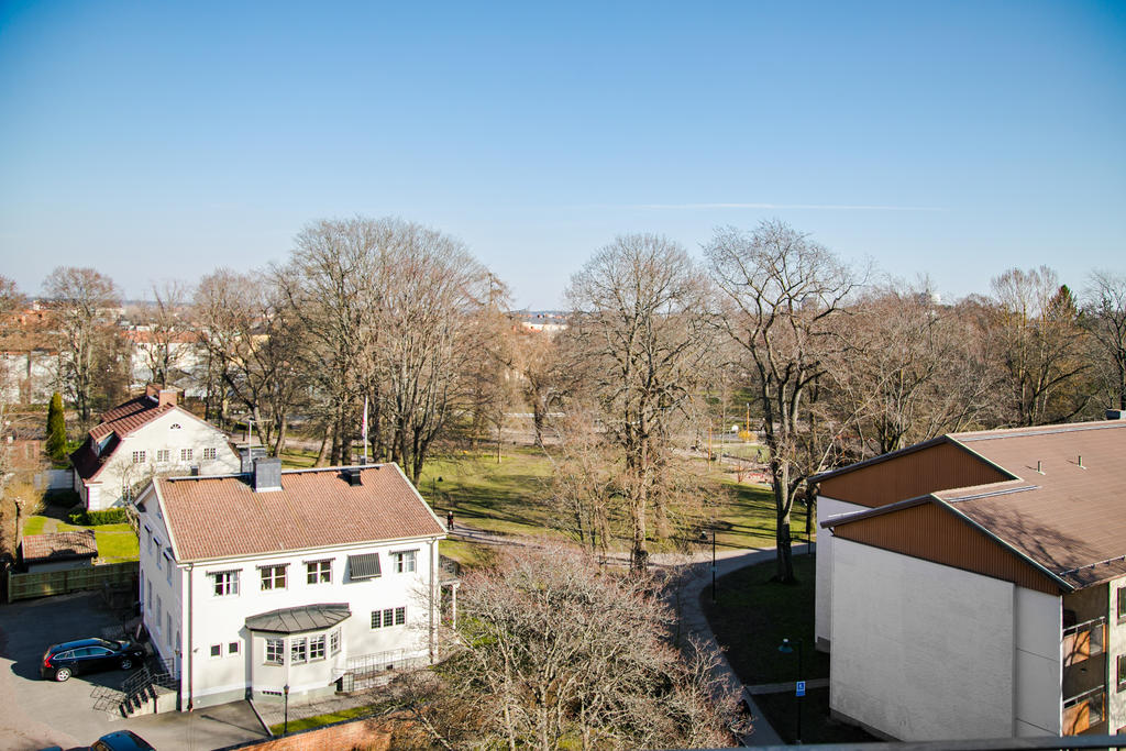 Utsikt till Trädgårdsföreningen från terrassen 
